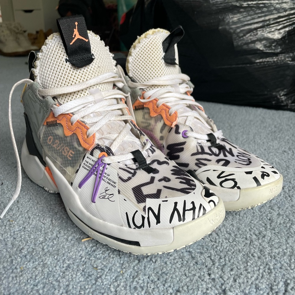 Nike air Jordan graphic lettered basketball sneakers